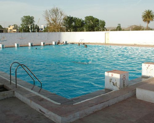 Gymnasium & Swimming Pool